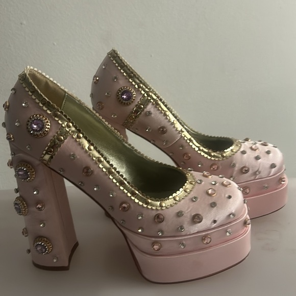 Elegant Pink Embellished Women's Heels - Picture 5 of 9